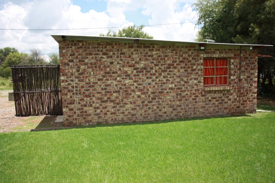 5 Bedroom Property for Sale in Bloemhof North West